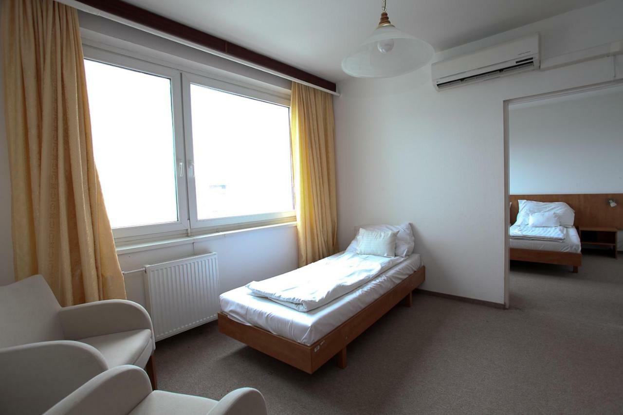 Aranypart Hotel Siofok Exterior photo