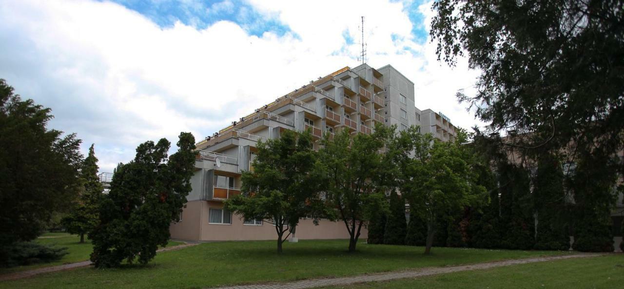Aranypart Hotel Siofok Exterior photo