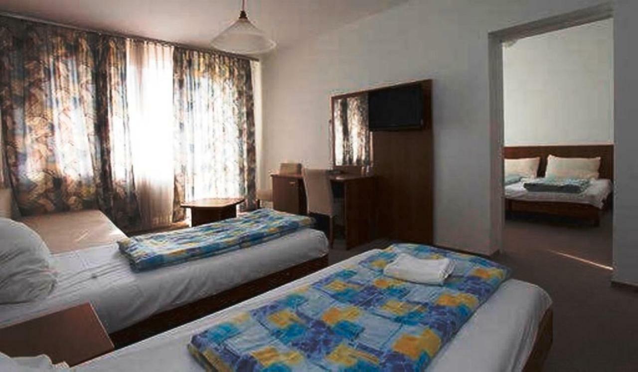 Aranypart Hotel Siofok Exterior photo